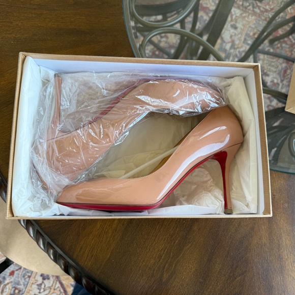Louboutin nude patent Dolly - Picture 4 of 16